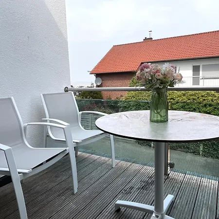 Friesland Living, Whg 3, 1 Og , Edo-wiemken-str 53 *